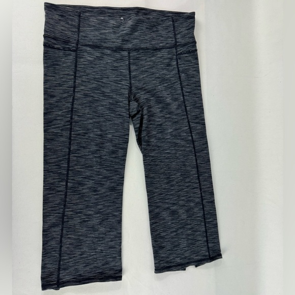 Athleta Energy Power Up Capri Leggings Gray Space Dye XL - Picture 5 of 13